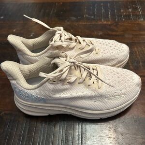 Hoka Clifton 9, Oat Milk, US 7/EU 38